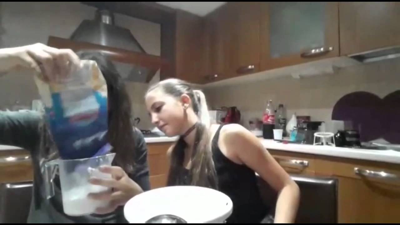In cucina con Sofia e Flavia | Sofia e Flavia | - YouTube In cucina con Sofia e Flavia | Sofia e Flavia | - YouTube