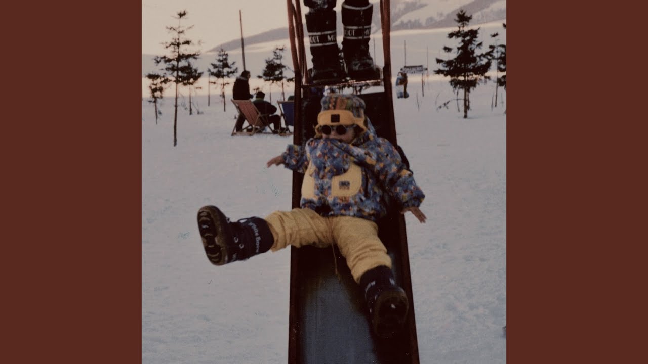 Watch SOSPESI on YouTube Watch SOSPESI on YouTube