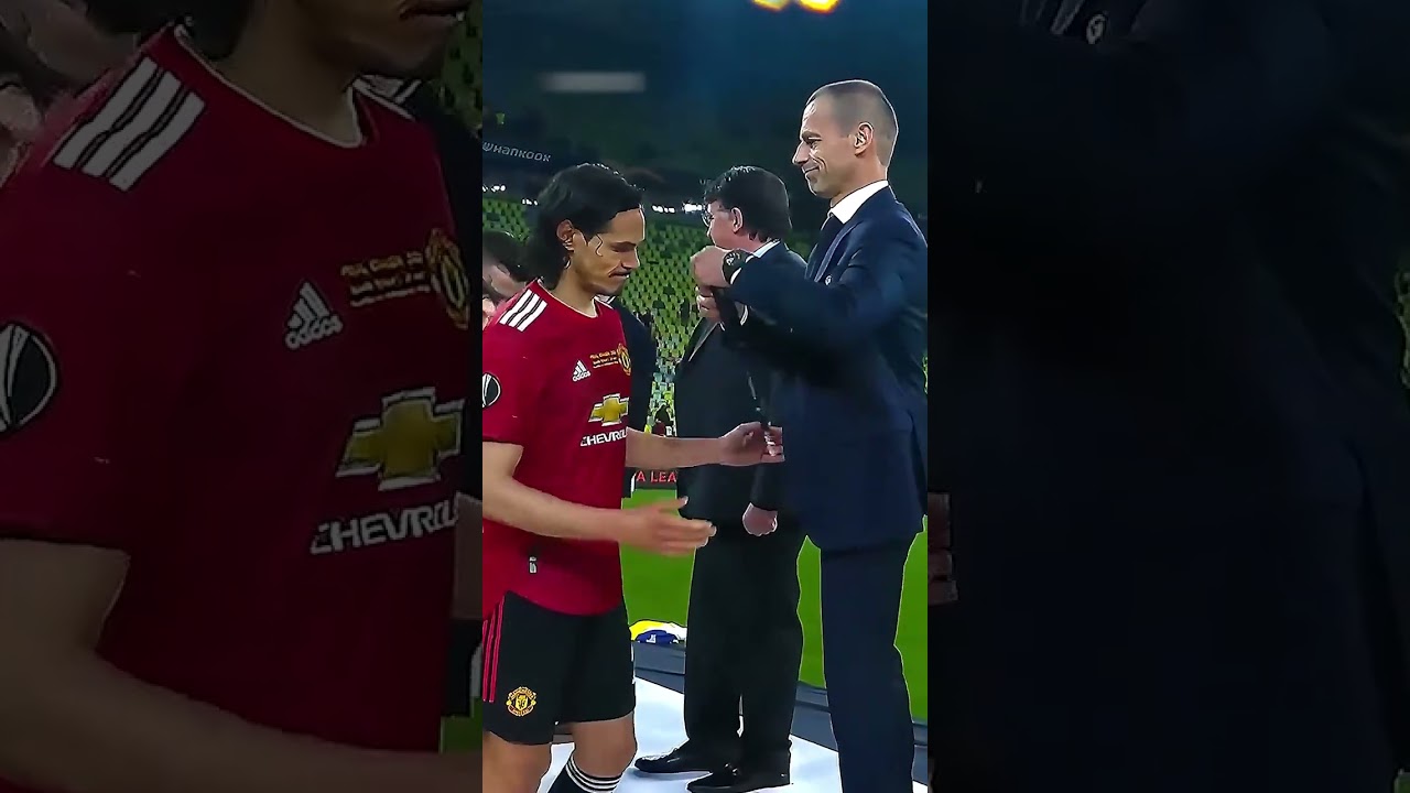 Is it true that Cavani has a big heart? YES! ❤️ 🏅 