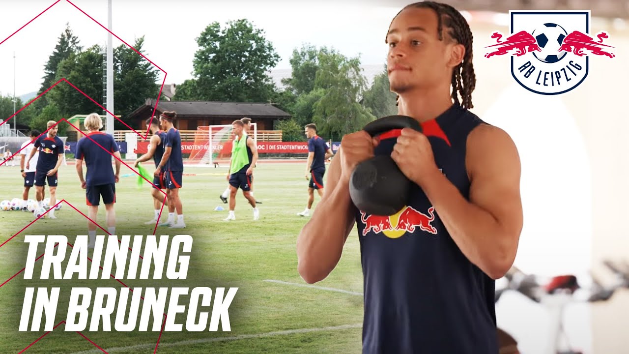 ⁣On the pitch with Xavi Simons & Co. | The first training in Bruneck