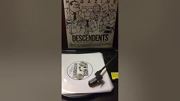Fighting Myself - Descendents. NEW NOISE Magazine Issue 26 with Descendents Flexi