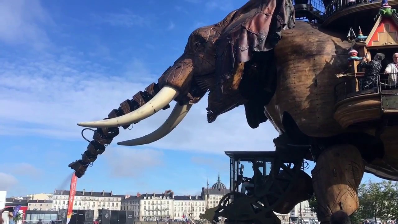 Mechanical Elephant in Nantes, France YouTube