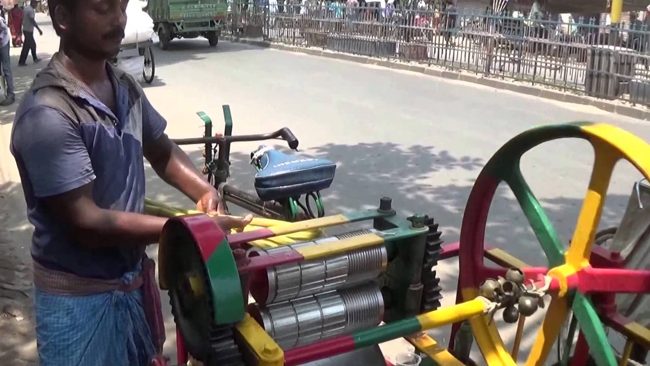 Tasty Sugarcane Juice Mixed With Lemon & Masala Salt Of  Madhyamgram | Street Food Of India Kolkata