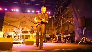 Video thumbnail of "Chris Standring Live"