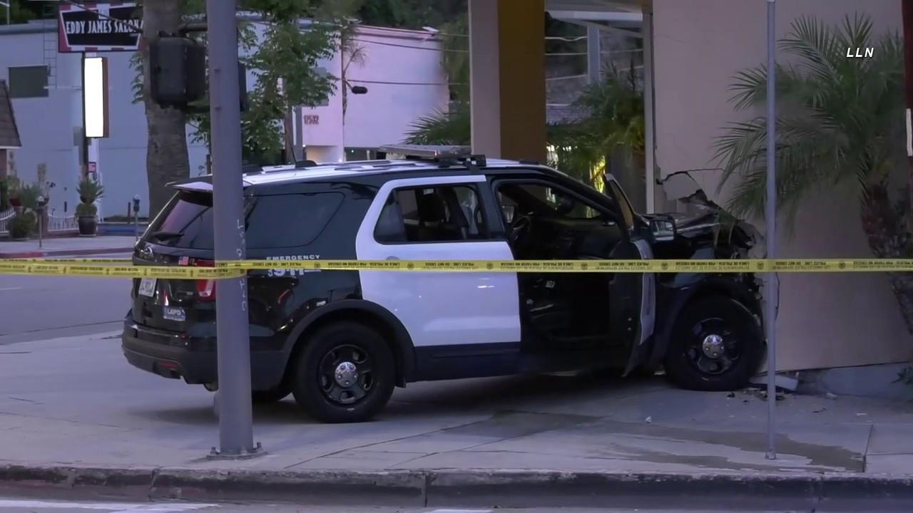 LAPD Car Into Coffee Bean Ventura Blvd / Studio City 6.1.20 YouTube