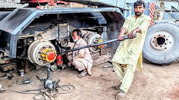 Truck Restoration Rear Suspension Shaft Broken Due To Overload Truck Emergency Repair Process