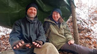Susanne is going to Arctic Finland
https://www.waldhandwerk.de/kurs-informationen/ With Susanne Williams: https://www.youtube.com/user/susannewilliams
https://www.facebook.com/Waldhandwerk https://www.instagram.com/waldhandwerk/
Waldhandwerk Bushcraft - Survival Trainings: http://waldhandwerk.de/
BUSHCRAFT Das Buch vom Waldhandwerk: http://amzn.to/2vFavxA
APO1 from Lilly: https://www.survivallilly.at?ref=993
Kanal auf deutsch: https://www.youtube.com/channel/UCr2lN0oni_JeMepgjmZKZqA
English Channel: http://www.youtube.com/user/Waldhandwerk
Susanne is going to Arctic Finland: Preparing for a Winter Bushcraft Adventure
This video documents Susannes preparations for an upcoming trip to Arctic Finland, where shell be experiencing winter bushcraft in extreme conditions.
Key Highlights:
Trip Announcement: Susanne shares her excitement about the upcoming adventure to Arctic Finland.
Gear and Equipment: The video showcases the specialized gear needed for survival in extreme cold, including warm clothing, tents, and cooking equipment.
Tent Setup: Susanne demonstrates how to set up a winter-ready tent, emphasizing the importance of insulation and wind protection.
Fire Starting: Essential techniques for starting and maintaining a fire in snowy conditions are discussed.
Travel Preparations: Susanne outlines the logistical challenges of traveling to the Arctic and the importance of careful planning.
Bushcraft and Survival in the Arctic:
The video provides a glimpse into the preparations required for a winter bushcraft expedition in the Arctic, highlighting the importance of proper gear, shelter, and skills.
Essential Arctic Bushcraft Tips (Based on search results):
Layering: Essential for warmth and comfort. Use wool base layers, insulating mid-layers (fleece or wool), and windproof/waterproof outer layers.
Avoid Cotton: Cotton retains moisture and makes you colder. Opt for wool.
Protect Extremities: Thermal socks, insulated boots, hats, scarves, and gloves are crucial.
High-Energy Foods: Consume nuts, dried meat, cheese, and chocolate to fuel your body in the cold.
Stay Hydrated: Drink regularly, even if you dont feel thirsty.
Navigation: Carry a GPS, map, and compass as phones may not work in extreme cold.
Respect Wildlife: Be aware of animals and maintain a safe distance.
Local Knowledge: Seek advice from locals about safety, conditions, and gear.
#ArcticFinland #Bushcraft #WinterCamping #SurvivalSkills #ExtremeCold #OutdoorAdventure #SnowCamping #Waldhandwerk #WinterBushcraft Susanne is going to Arctic Finland