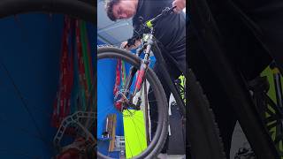 Why does my bicycle suspension fork compress only 5 centimeters