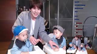 [ KYU TV ] Kyuhyun with Baby twins Hajun and Yejun - SO MUCH CUTIE IN THIS VIDEO!