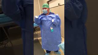 20200424 112448 Part 2 Donning and Doughing of Surgical Gowns Townsville Mater Private Hospital Hyde