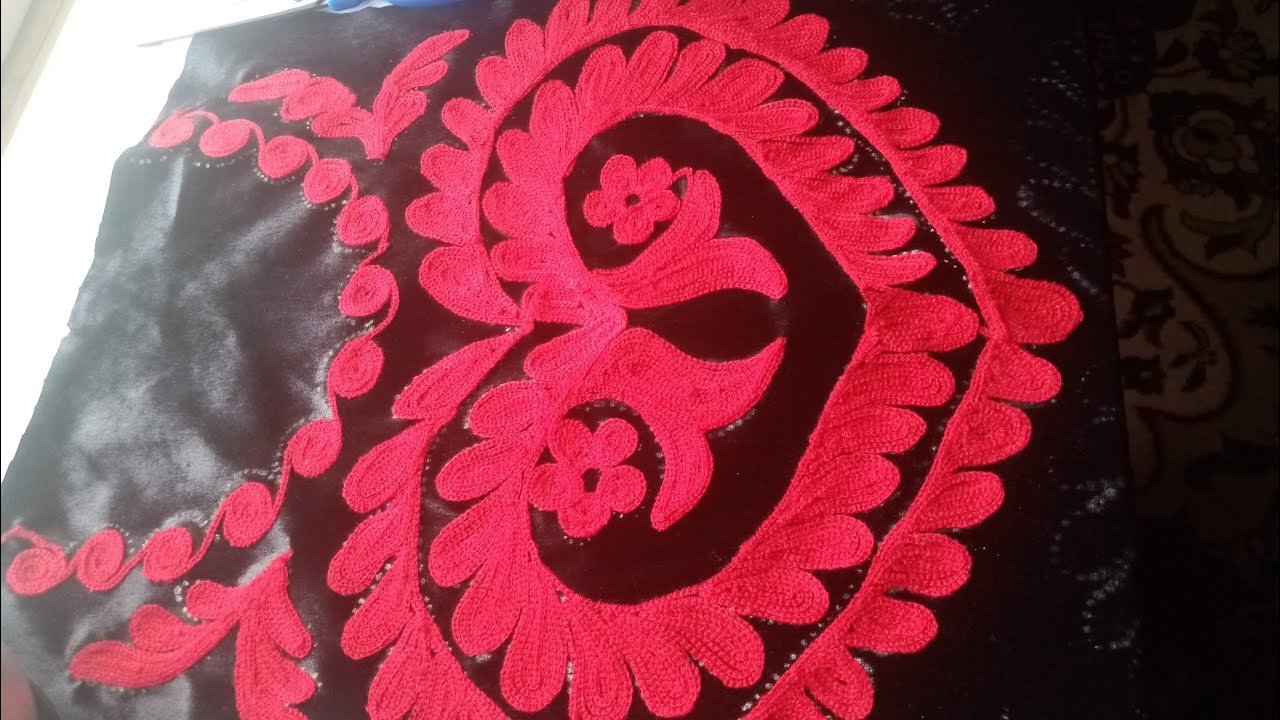 Духтани куртаи попур ва нусхагузарони