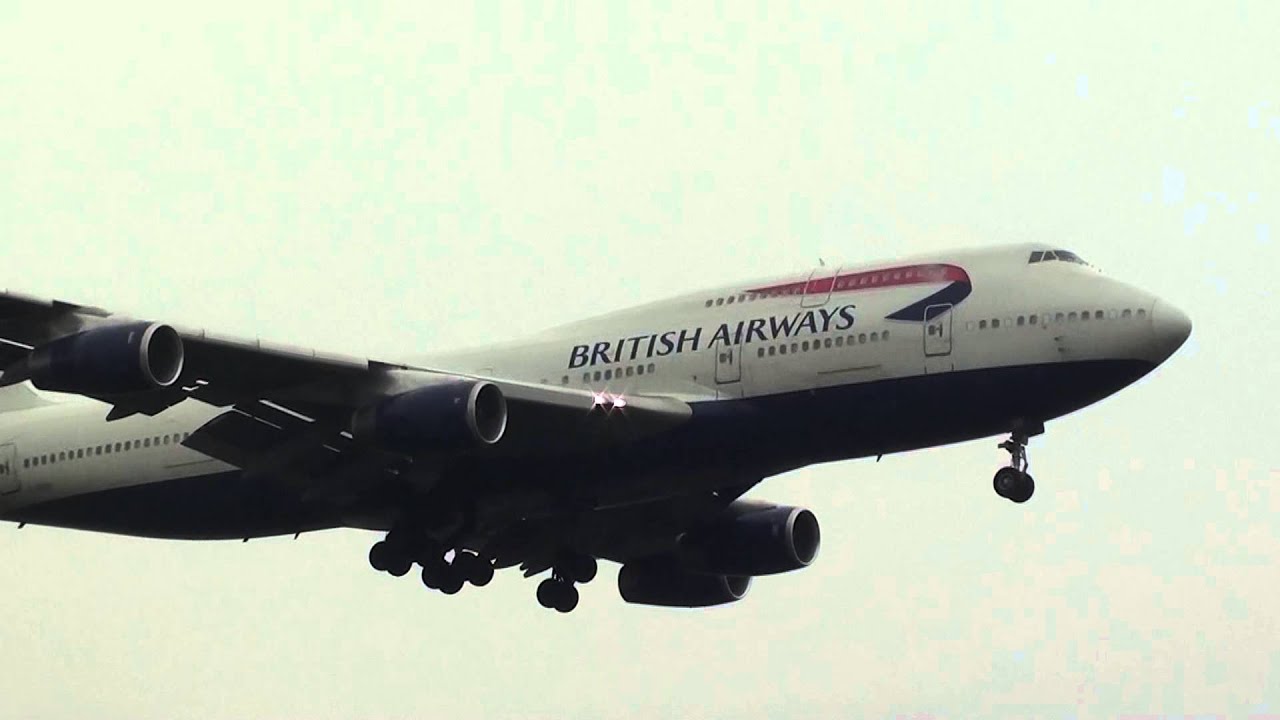 British Airways Boeing 747-400 G-CIVD Landing London Heathrow 09L