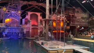 Video 1 of parrots flying around the theater at Pirate’s Voyage dinner and show in Pigeon Forge, TN.