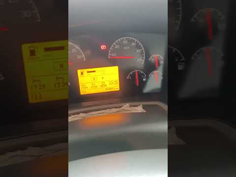 مسح علامه المحرك بعد تصليح السيارات فولفو FL D7F