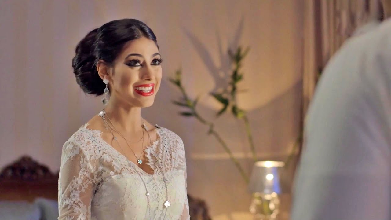 بترجع حالها عروس مشان مايتزوج عليها ولكن حماتها حطتها براسها وانتهى الامر