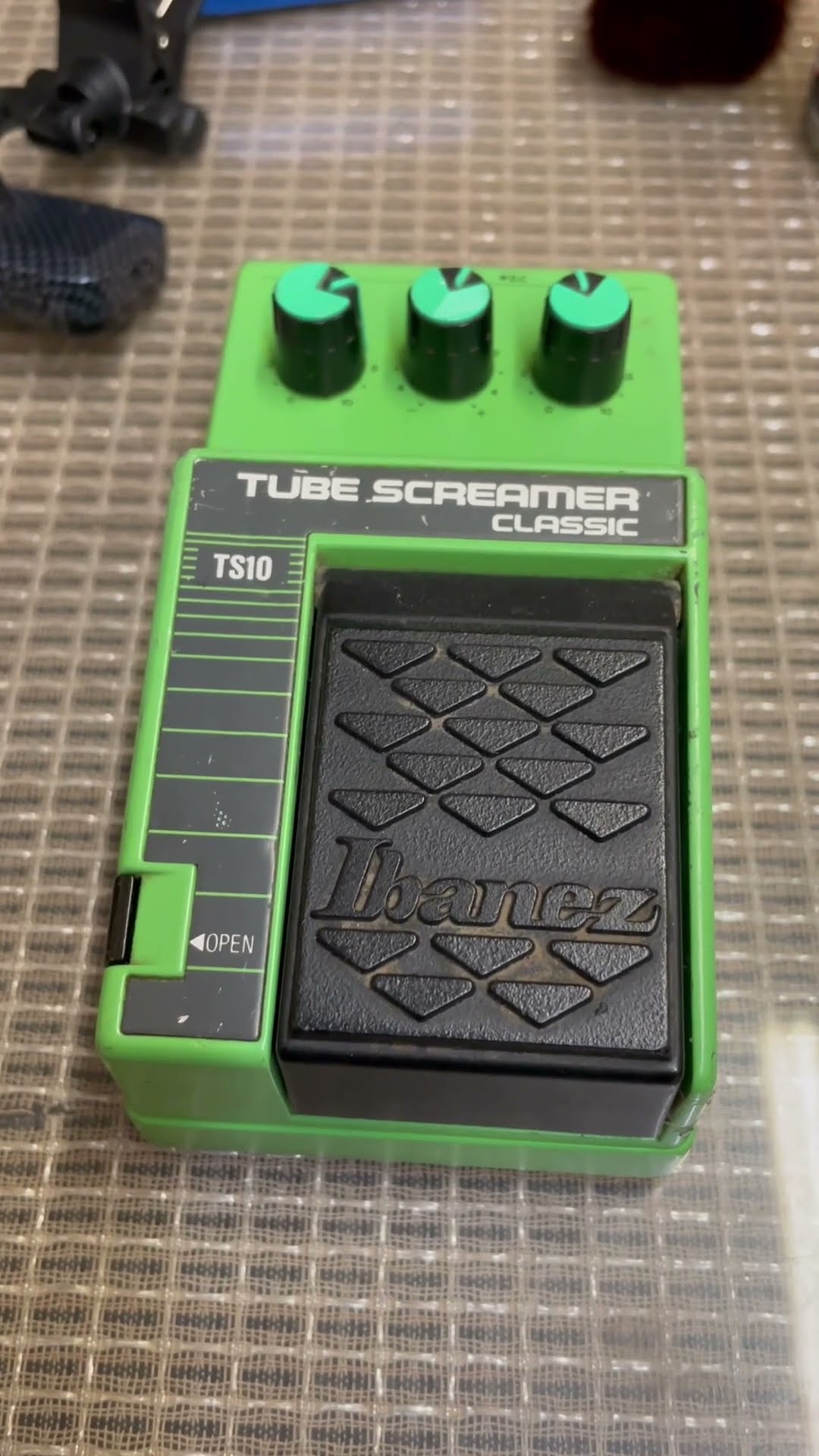 Repairing an Ibanez TS10 - YouTube