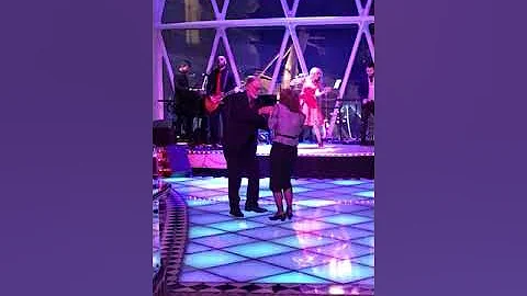 RICH AND MARYJANE DANCING ON OASIS