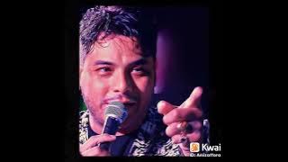 pechos calientes Uriel Lozano