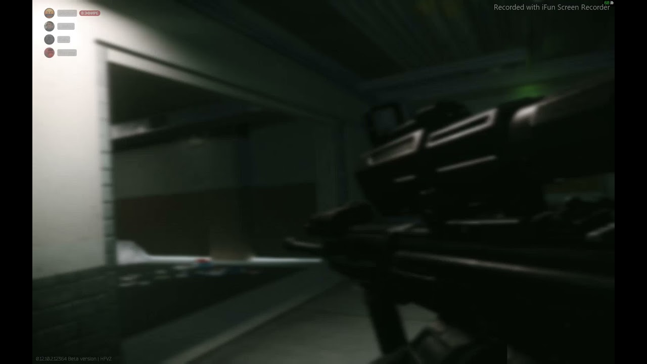 Никита Буянов играет на лабе