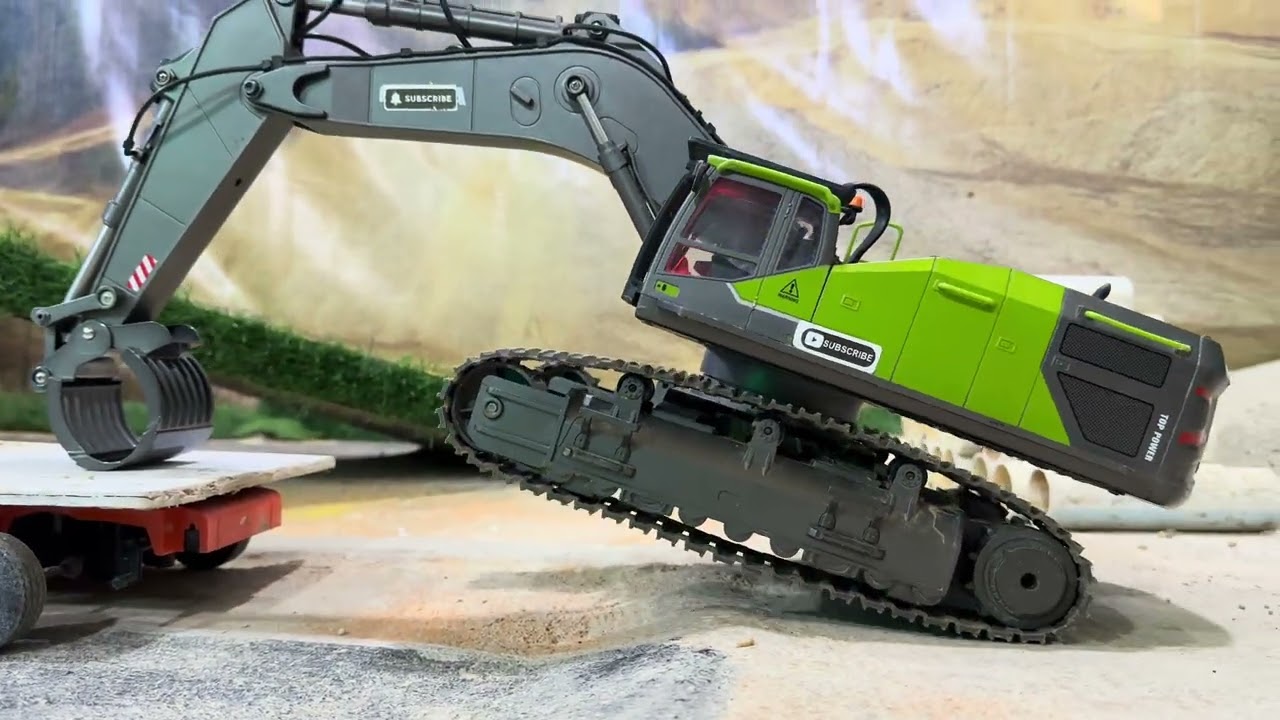 🚧 RC Dump Truck & Excavator Teamwork! Installing Pipes in a Project Area 💪