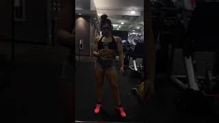 STRONG FEMALE BODYBUILDING MUSCLES