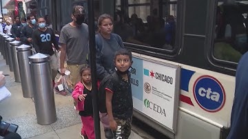 More migrants arrive in Chicago as Title 42 set to expire