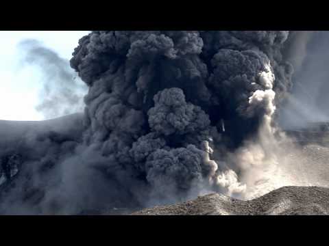 Videó: Az izlandi Eyjafjallajokull vulkán