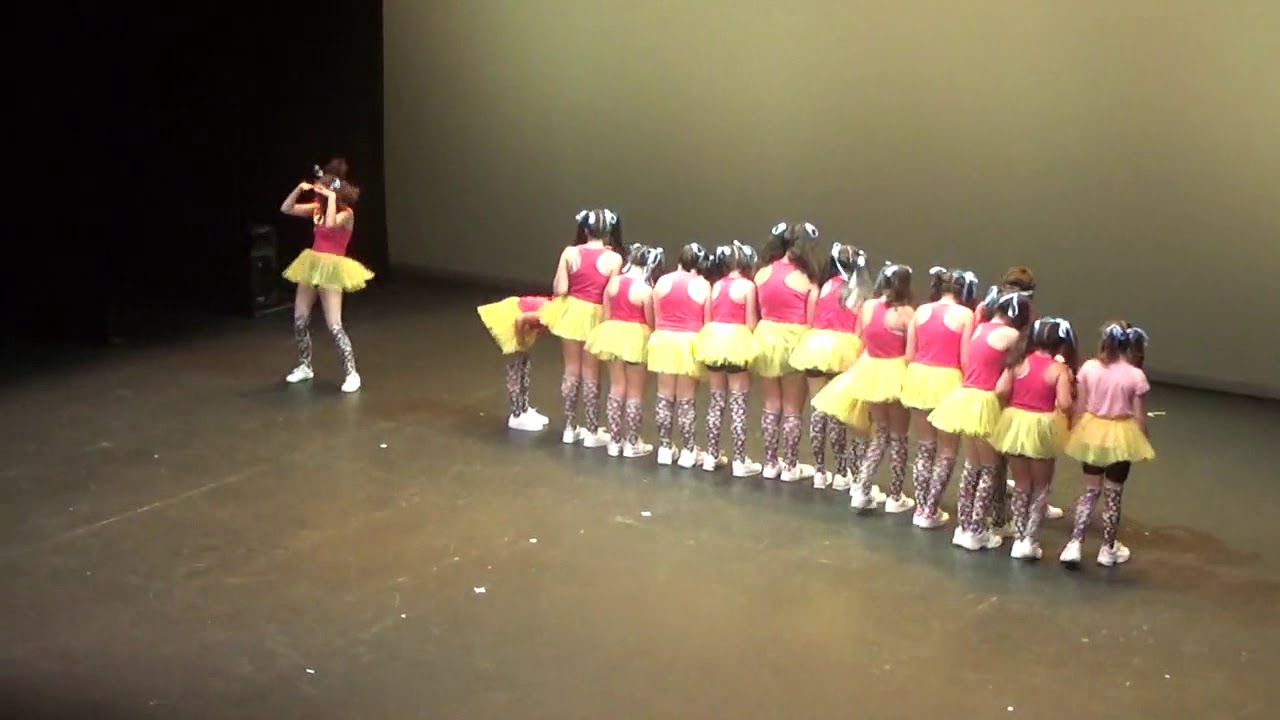 Gala 4   II   Circo   02   Payasos