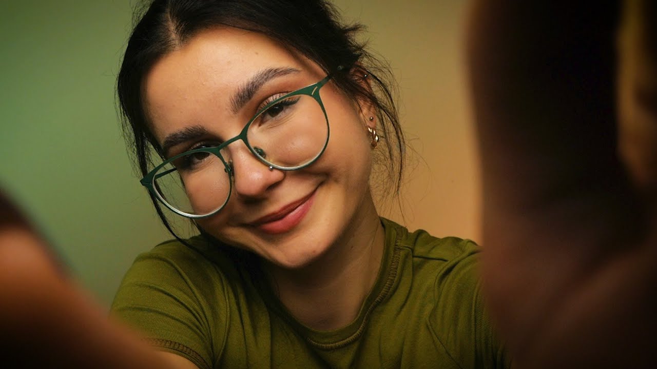 ASMR PO POLSKU • zaśniesz na 1000% 😴 osobista uwaga, face brushing, odpowiadanie na proste pytania