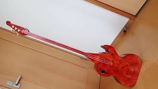 自作・ギター風ペグ三線 ～スリットカホン添え～