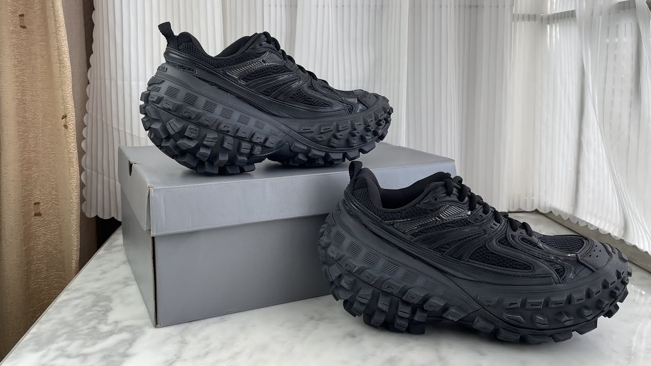 Balenciaga Defender Trainers In Black Review 