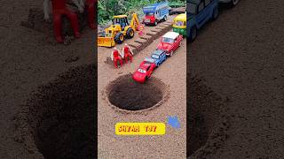 Remote control tractor pushing orange yellow purple and red car in pit #shorts#toys #tractor #jcb