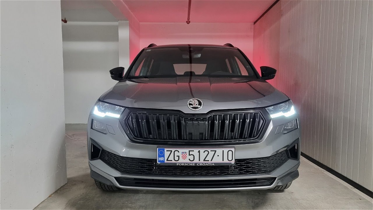 2022 Skoda Karoq Facelift - LED Matrix lights + dynamic INDICATORS and WELCOME effect -