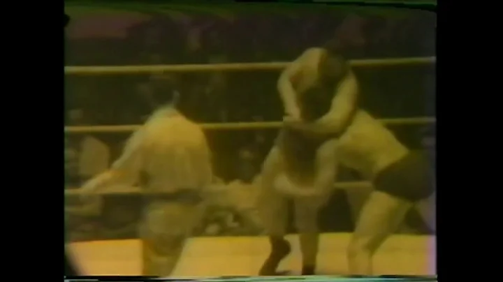 Joe Blanchard vs Pierre LaSalle 1950's Buffalo pro...