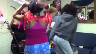 B.A.A.D.M. Harlem Shake-UCM