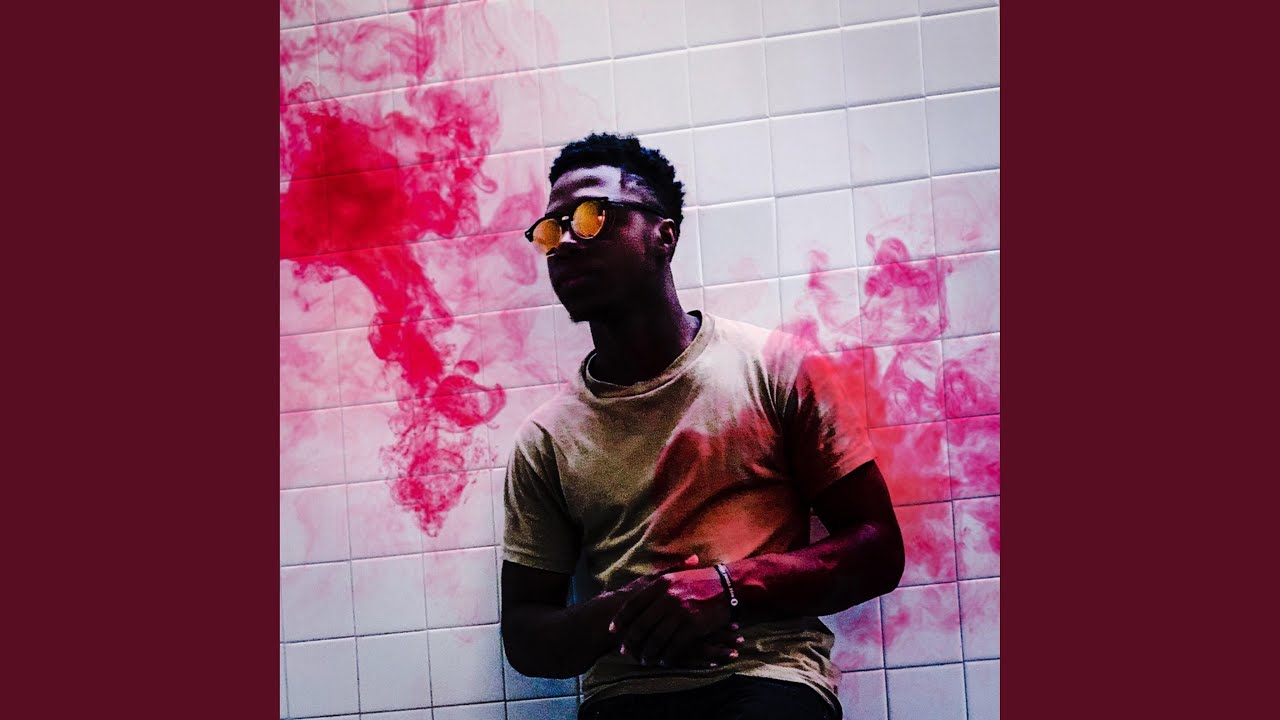 在 YouTube 上观看 Young 在 YouTube 上观看 Young