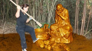 Great day for Gold Hunters! How to Find a Gold Buddha Worth Millions with a Metal Detector