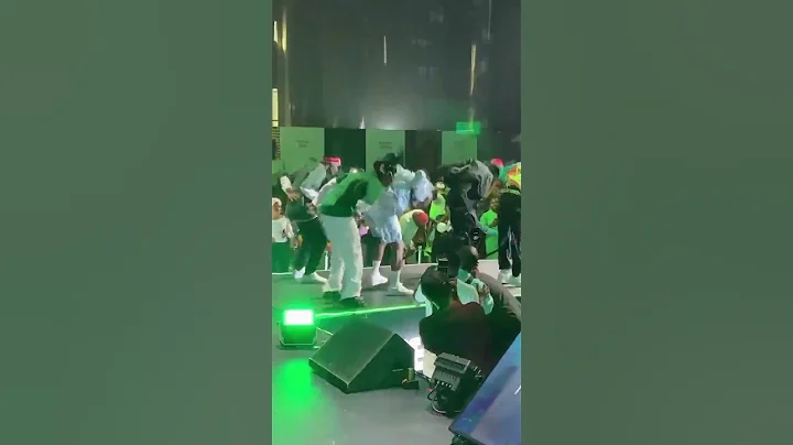DAVIDO - FEEL Live Performance