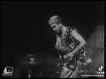 Naima Akef Show Dance And Singing With Mohamed Fawzi From Movie Ya Halawet El Hob 1952 Part 3 