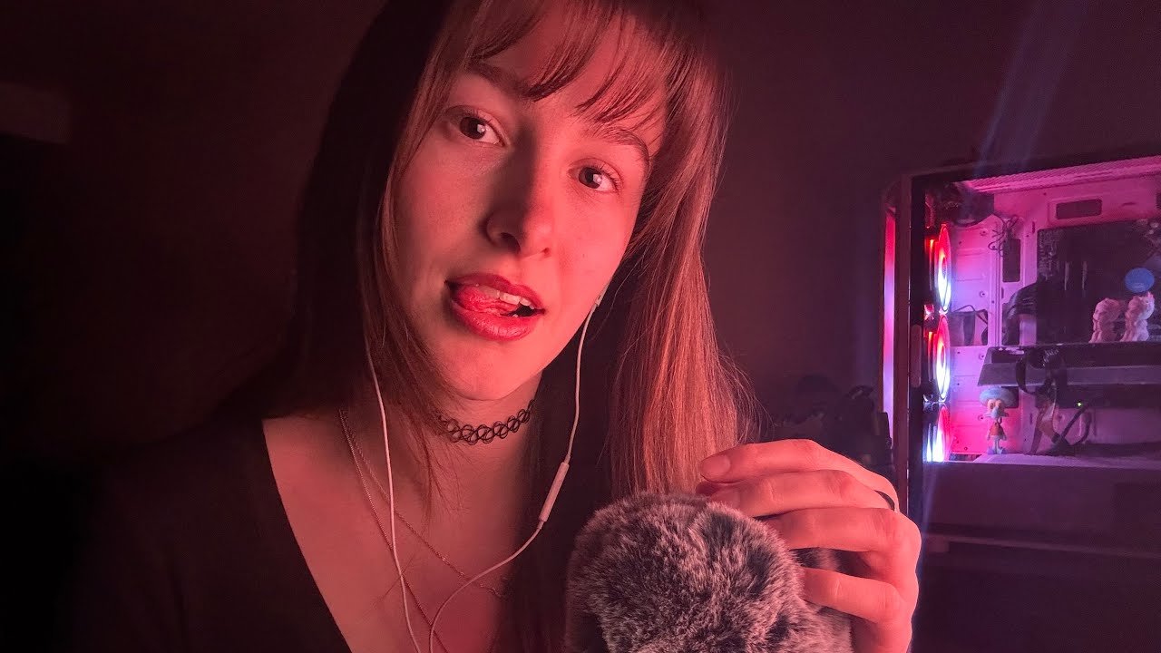 ASMR Semi-Inaudible French Rambles (with fluffy mic scratches)