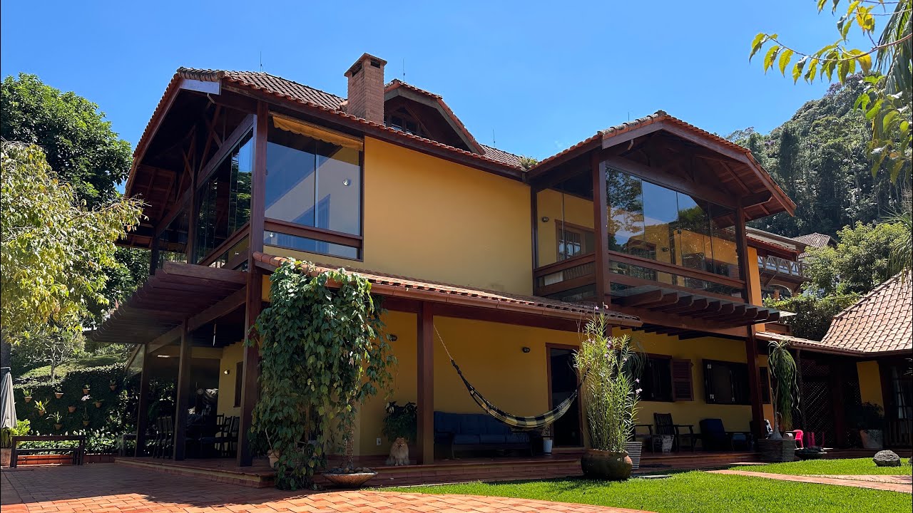 VENDIDA | CASA COM 5 QUARTOS EM CONDOMÍNIO ALTO PADRÃO A 15MIN. DO CENTRO DA CIDADE