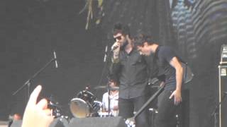 The Courteeners - Cross My Heart &amp; Hope To Fly (Live at V Festival 2010)