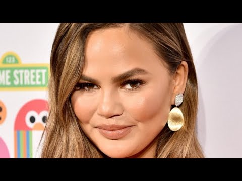 Video: Chrissy Teigen Criticized For Going Without A Bra