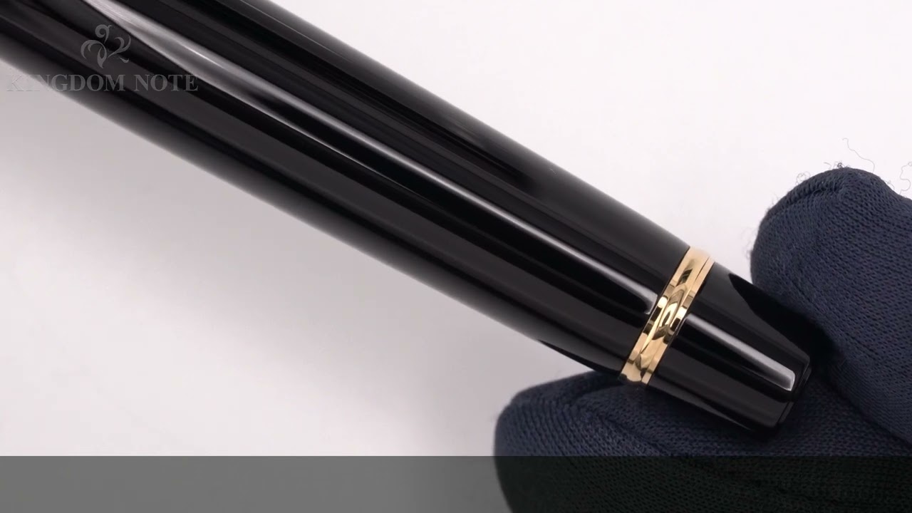 PILOT 万年筆 カスタム845 漆黒 中字 - YouTube