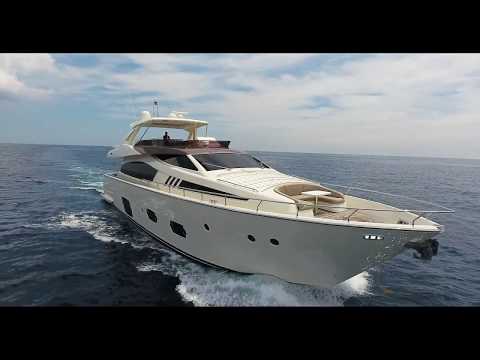 2013 Ferretti 80