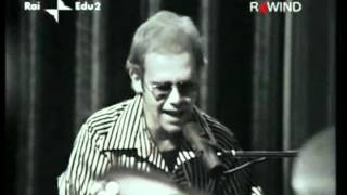 Video thumbnail of "Elton John - Crocodile Rock (Italian TV appearance)"