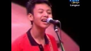 PENYANYI BUTUH UANG(cover) -GARUDA band semarang-