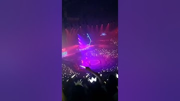 170226 Let Out The Beast (intro) + EXO Keep On Dancing