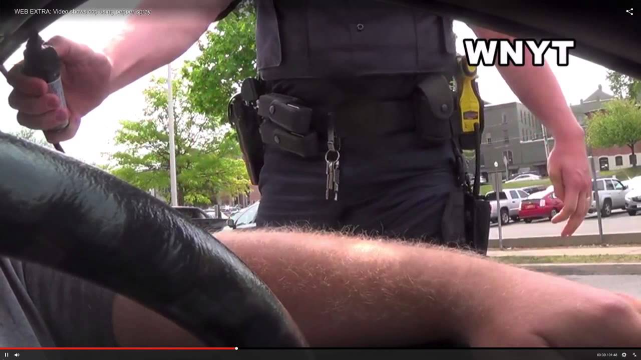 Cop Pepper Sprays Man for Flipping Him Off - YouTube