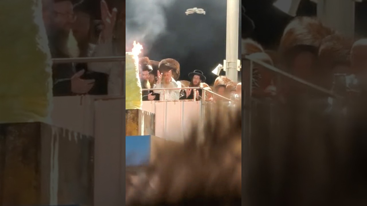 כ"ק האדמו'ר מסאטמאר בהדלקה ההיסטורית במירון במוצאי שבת